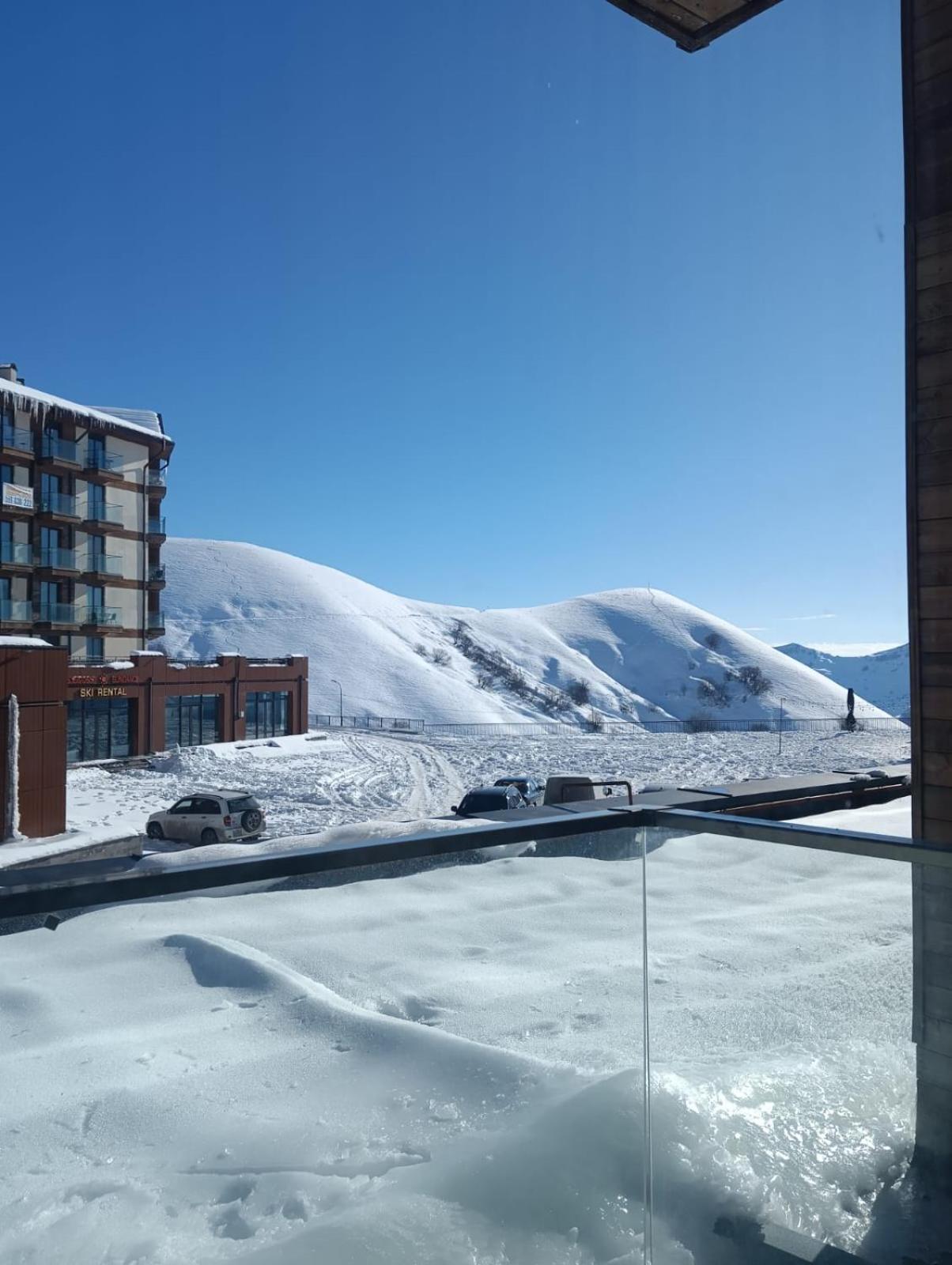 Апарт отель New Gudauri Lofts By Gudauri Travel Экстерьер фото